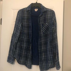 Plaid button up flannel🔥